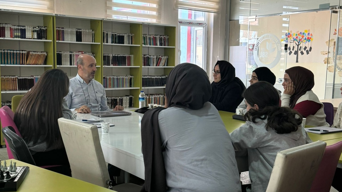 Türkiye Yazarlar Birliği Şırnak Temsilcisi Prof.Dr. İbrahim Baz ‘ a keyifli sohbetleri  ve sunduğu değerli bilgiler için teşekkür ederiz